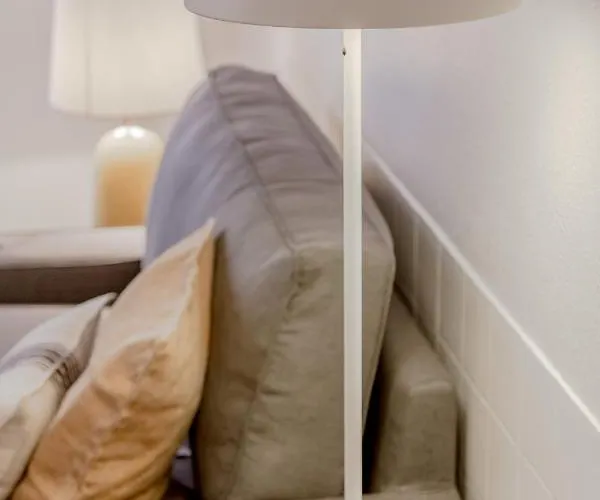 Typical Alfama Apartment, By Timecooler Lisboa