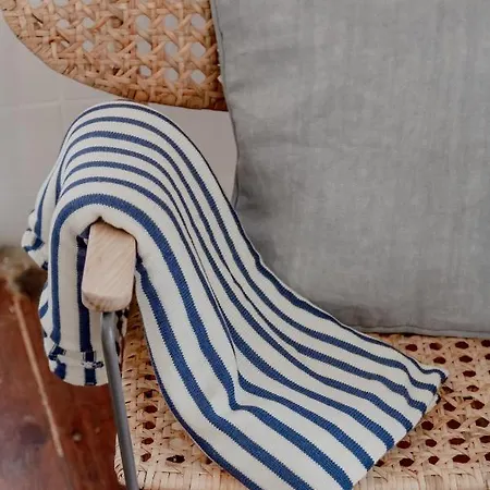 Typical Alfama Apartment, By Timecooler Lisbona